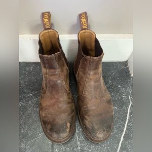 Dr. Martens Chelsea boot (2976) size 8 in women’s
